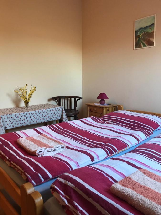 Falubiro Vendeghaza Bekolce Bagian luar foto
