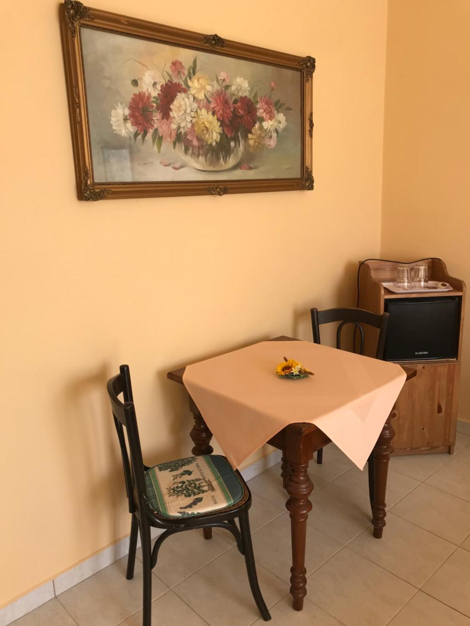 Falubiro Vendeghaza Bekolce Bagian luar foto